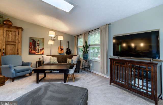 4600 NORRIS COURT Gallery 4