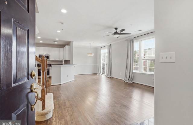 4677 RED ADMIRAL Way Gallery 3