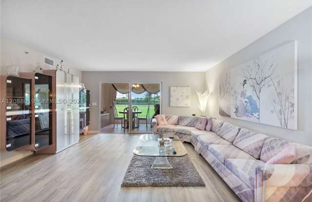 5952 Regal Glen Dr Gallery 3