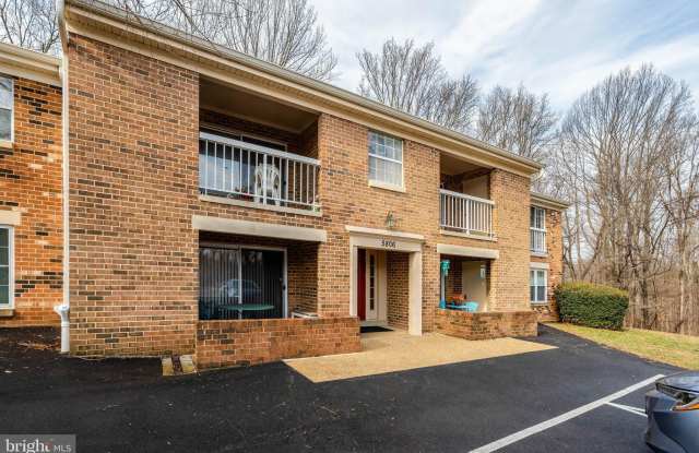 5806 COVE LANDING Road unit: 304 photos photos