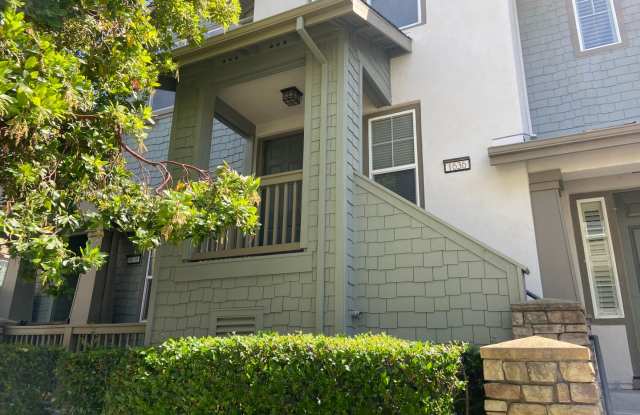 Newer Multi-Level Downtown Townhouse with Double Master Bedrooms photos photos