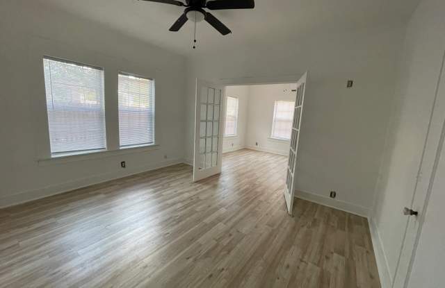1623 Interstate 35 Frontage Road - 1 Gallery 3