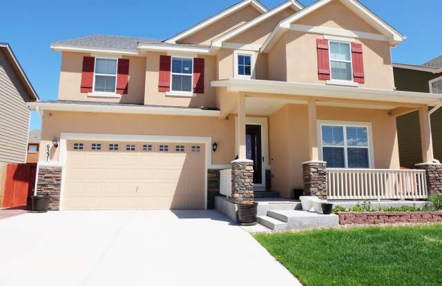 Immaculate 6 Bed, 3.5 Bath Home with Finished Basement & Central A/C photos photos