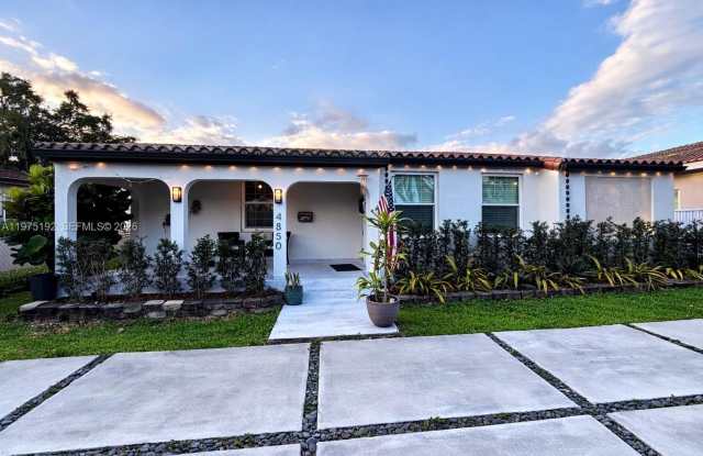 4850 SW 4th St photos photos