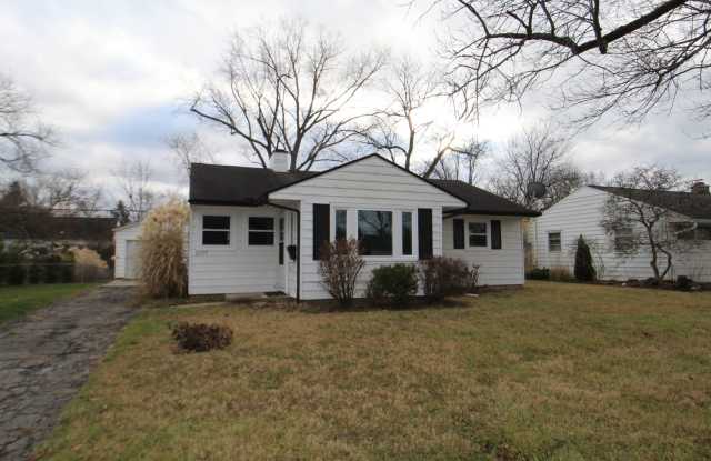 Upper Arlington Single Family - 2367 Cranford Road, Upper Arlington, OH 43221