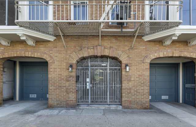2955 Van Ness Gallery 2