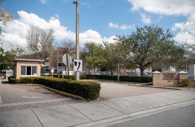 8421 NW 8th St photos photos