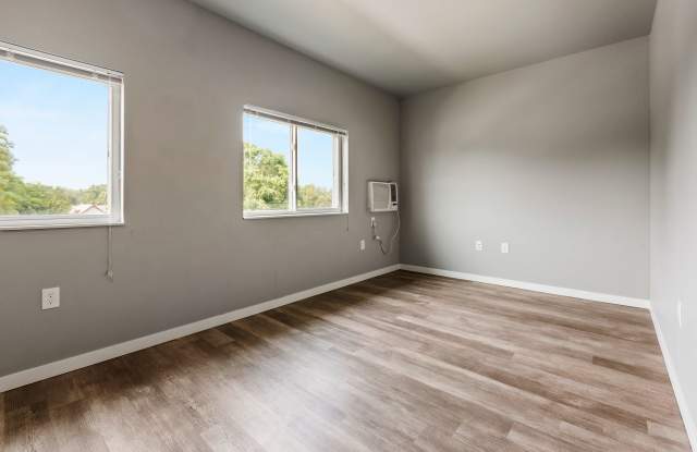 Wilmot Estates Apartments Gallery 4