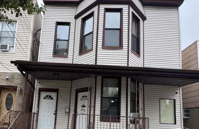 227 48TH ST photos photos