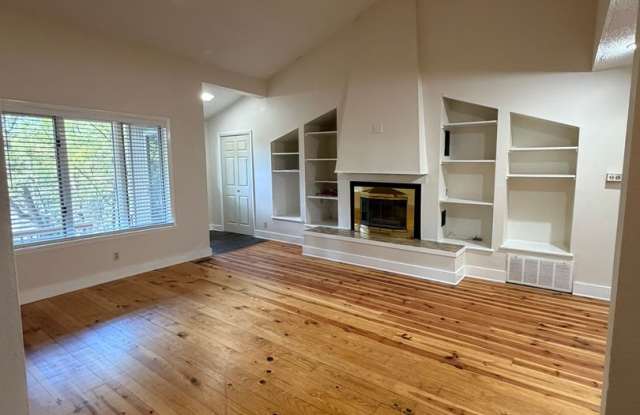 Freshly Updated! Beautiful 3-Bedroom Home Near the U of A with Community Amenities! Gallery 4