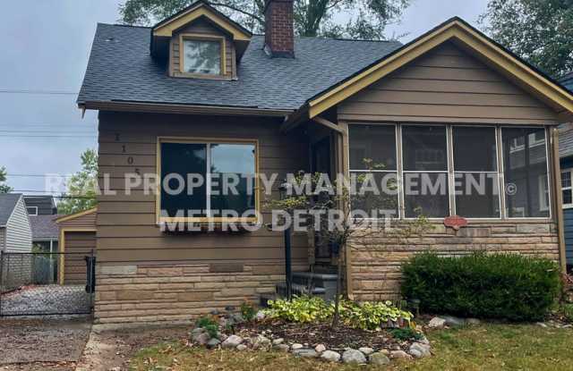 CHARMING ROYAL OAK BUNGALOW photos photos