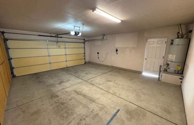 NW Visalia Home Near Shopping Center Available Now! Gallery 4