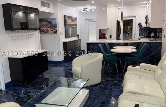 5121 W Oakland Park Blvd photos photos