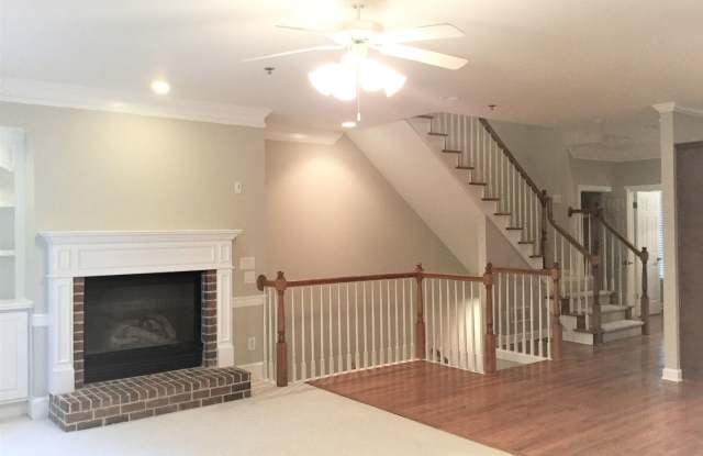 588 Vinings Estates Dr SE Bldg B10 Gallery 3