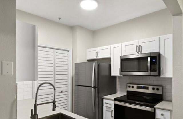 1833 Warner Ranch Dr Gallery 2