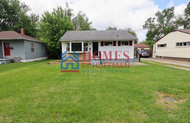 Two Bedroom House | Detached Garage photos photos