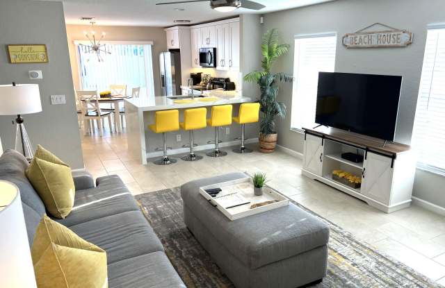 121 SE 7th Street - 121 Southeast 7th Street, Delray Beach, FL 33483