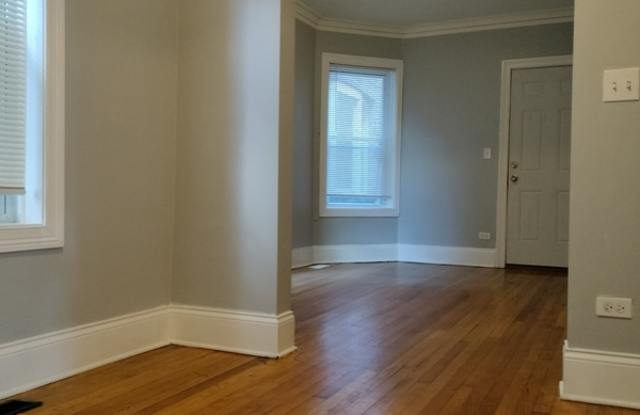 7408 South Eberhart Avenue - 1R Gallery 2