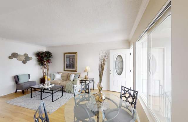Del Rey Bay Gallery 3