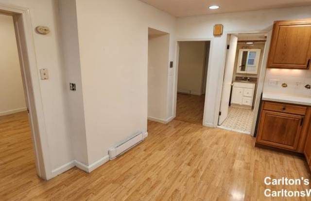 305 Chelsea Gallery 3