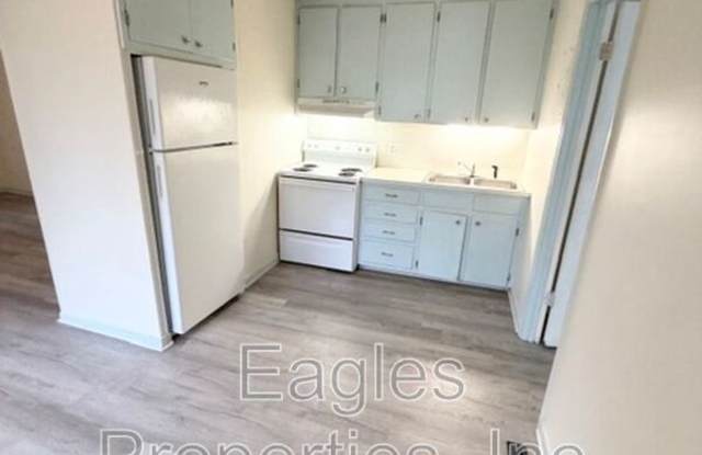 2803 Warrick Circle Gallery 2