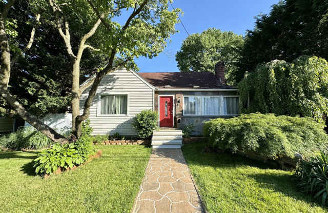 415 Savoy Street photos photos