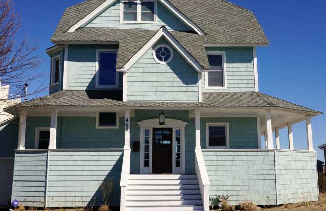469 Ocean Avenue N Gallery 2