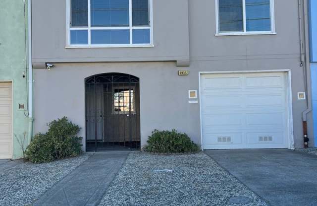 Charming Outer Sunset 3 BDRM Home Just Steps from Ocean Beach! Gallery 3