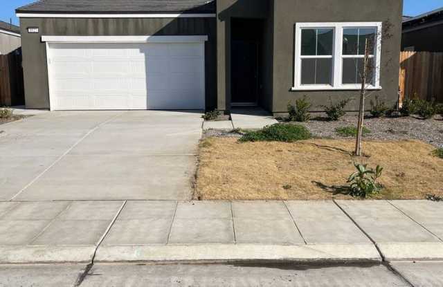 Modern Comfort Meets Family Living in Madera! photos photos