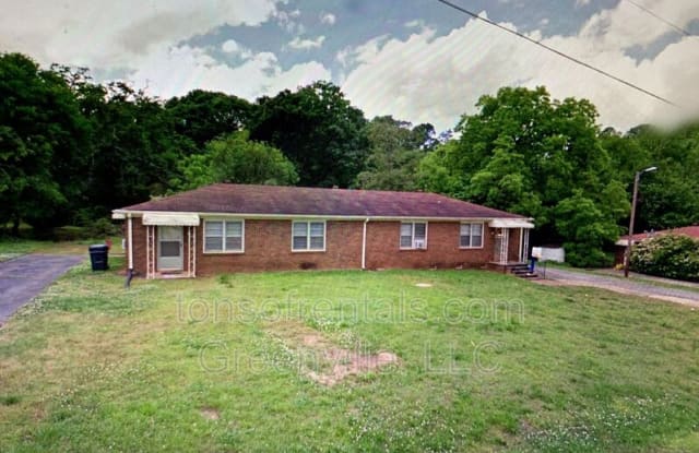111 Pineview Rd - 111 Pineview Road, Fairforest, SC 29301