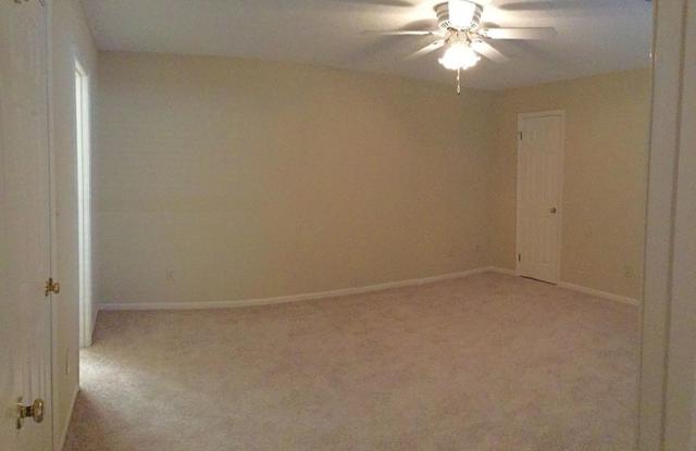 1068 Vineyards Drive Gallery 4