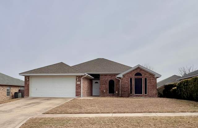 3 Bedrooms, 2 Bath, 2 Car Garage, with private office conveniently located to multiple Fort Hood Gates photos photos