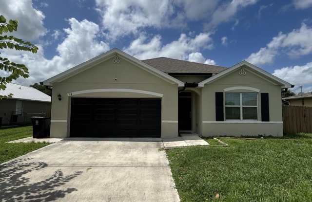 341 SW RIDGECREST Drive Gallery 1