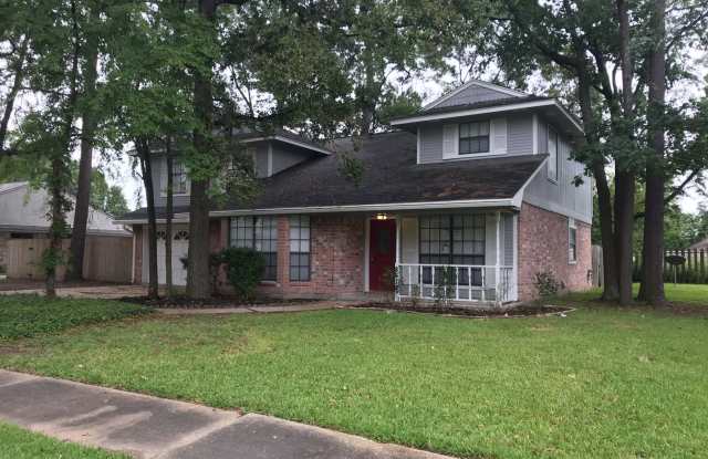 Beautiful 2 story home in a Cul-De-Sac street with a huge yard. Just remodeled and move in ready! - 8414 Pine Shores Drive, Atascocita, TX 77346