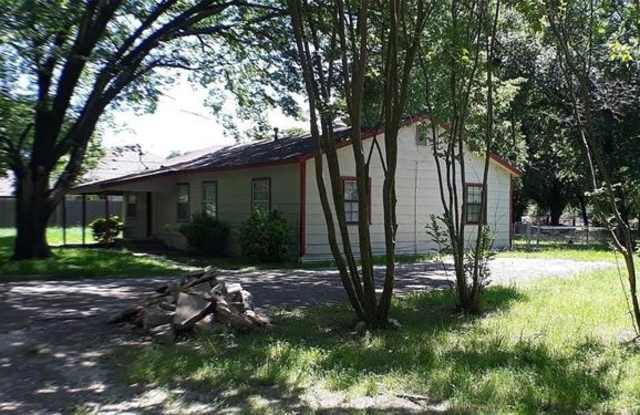 823 Williams Place Gallery 2