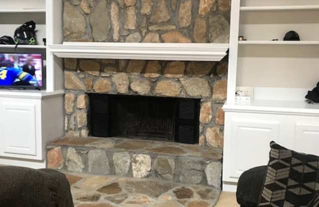 6701 Live Oak Lane Gallery 3