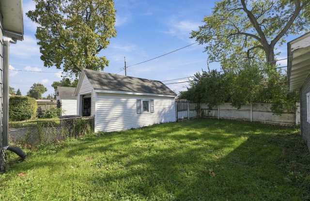 3-Bedroom Home w/ Modern Updates Gallery 3