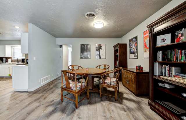 1414 Hollywood Avenue Gallery 4