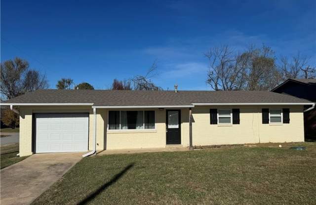 1210 2nd  ST - 1210 Northeast 2nd Street, Bentonville, AR 72712