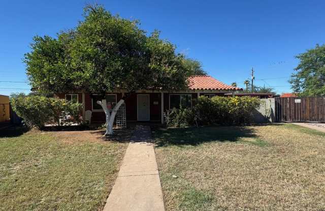 1826 N 18 Place Gallery 1