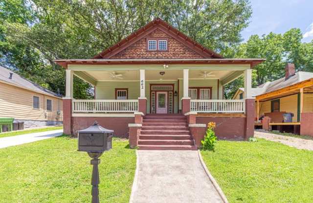 662 Grady Place SW Gallery 2