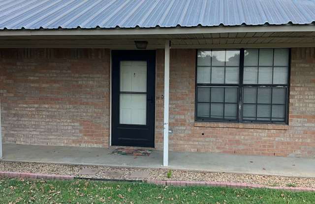 114 North Crockett Street Gallery 1