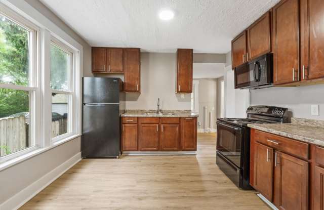 2005 Aberdeen Ave photos photos