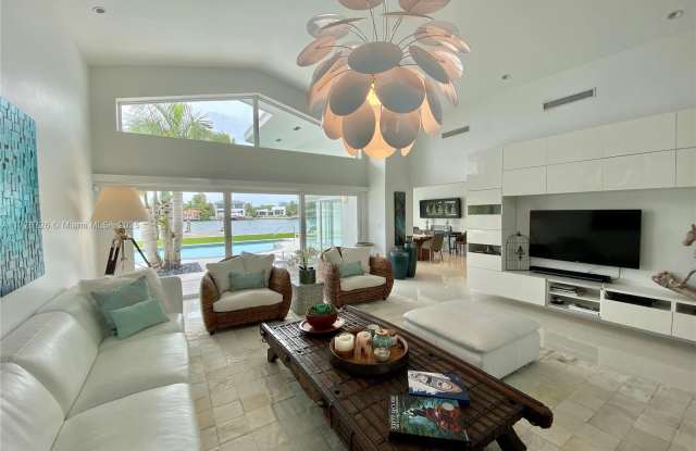 265 N Shore Dr photos photos
