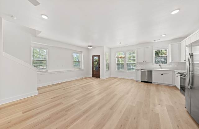 5811 South 31st StreetUnit 705 Gallery 3