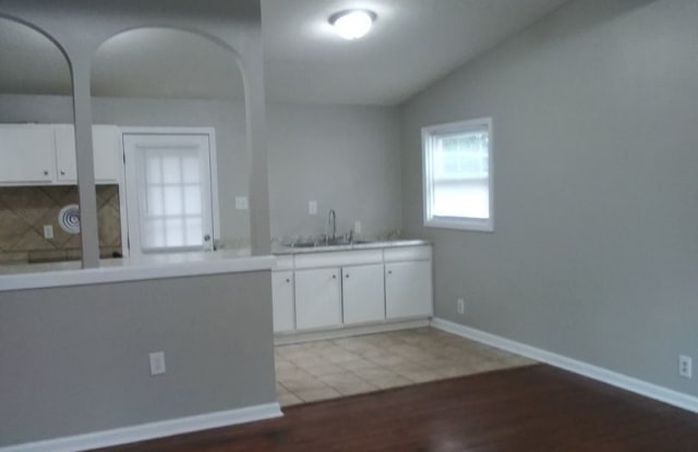 230 Londonderry - 230 Londonderry Drive, Lexington, KY 40504