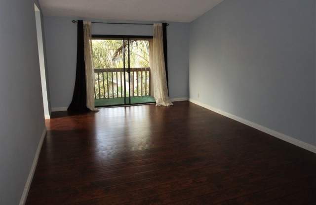 2925 Wellesley Court Gallery 3