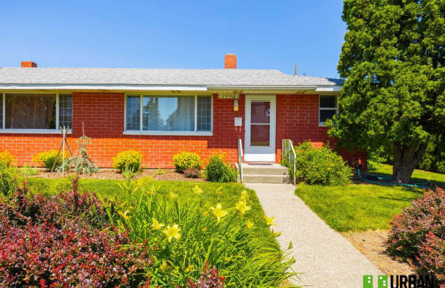 Charming 2-Bedroom Home in the Heart of Spokane! photos photos