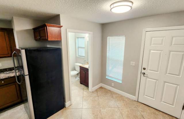 2 Bedroom 2.5 Bath ONE MONTH FREE FOR IMMEDIATE MOVE IN!! Gallery 3