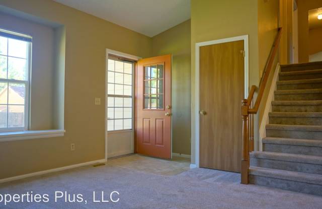 274 Greenway Cir E Gallery 2
